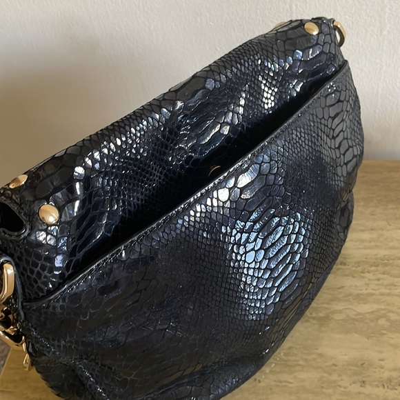 Michael Kors Bedford Black Convertible Shoulder Strap Embossed Leather Handbag - Picture 8 of 12